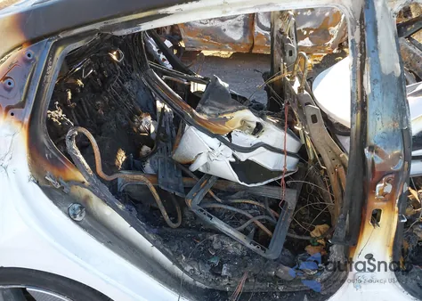 2020 Hyundai Ioniq Hybrid Sel from USA, damaged, VIN KMHC85LC2LU225831